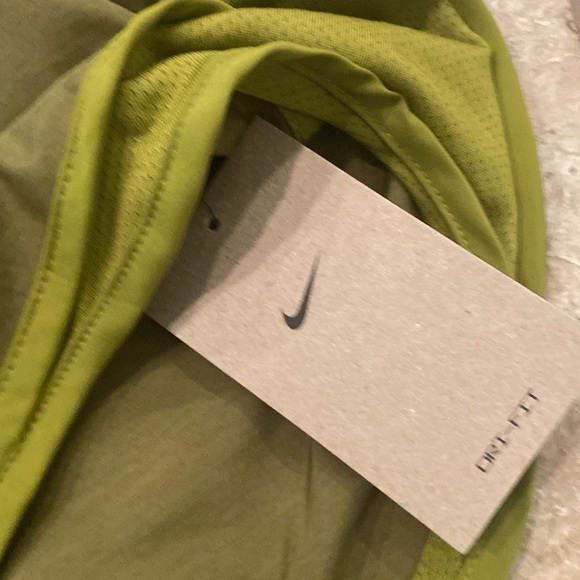 Nike dry fit running shorts - Picture 3 of 4